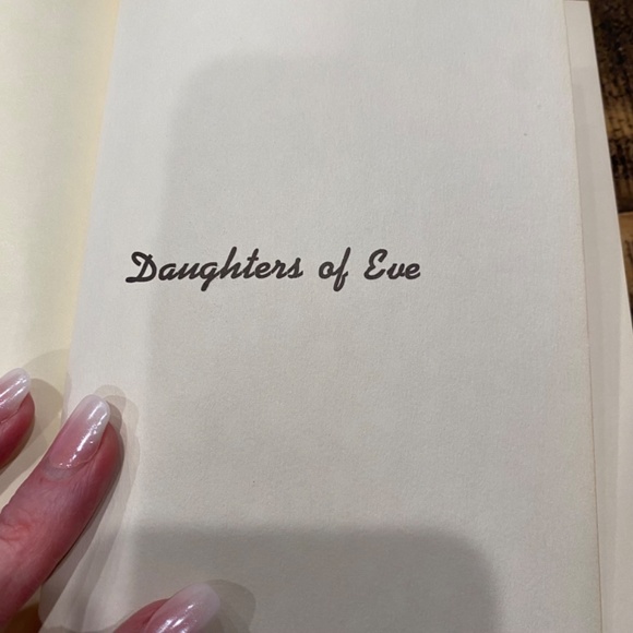 Daughters of Eve by Lottie Beth Hobbs Vintage Book Copyright 1963 - Picture 8 of 15